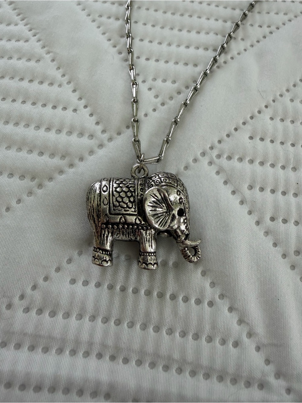 Silver Tone Bali Elephant Pendant Necklace on 15” Vintage Chain